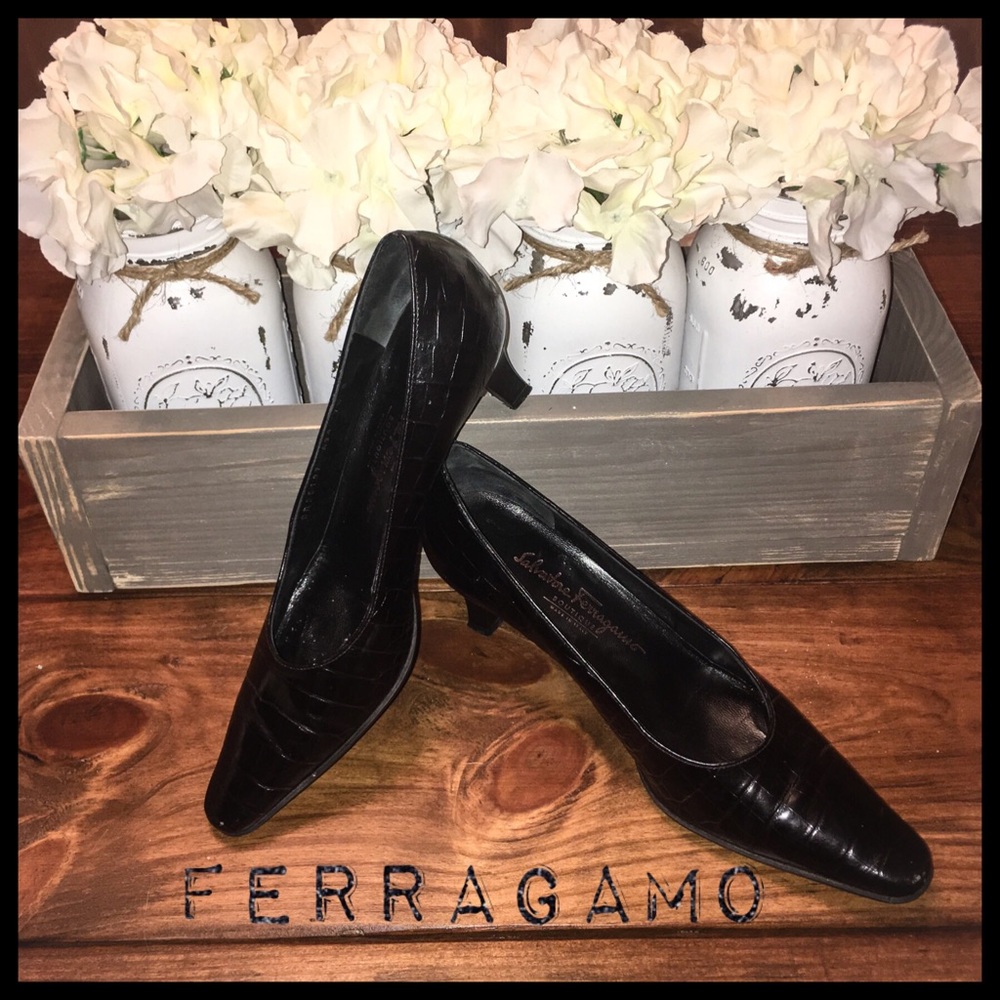 Ferragamo Black Croc Embossed Kitten Heels Sz 7.5B